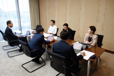 政務調査会